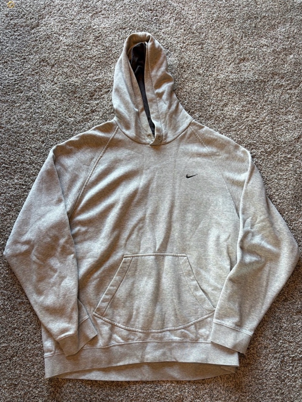 Nike Light Gray Men’s Pullover Hoodie with Black Swoosh